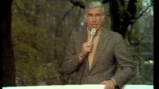 Bruce Low singt Billy Blue in der Aktuellen Schaubude des NDR 1976