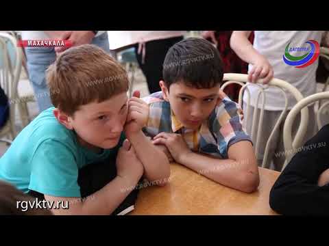 Поздравления в этот день получили и воспитанники школы-интерната для детей-сирот №4