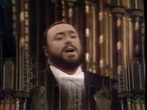 [VHS] Christmas with Luciano Pavarotti - Montreal's Notre Dame Cathedral - 1978