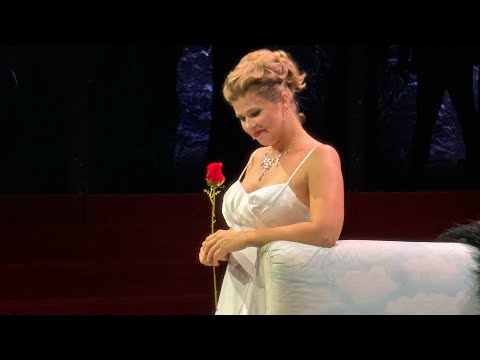 L. Kankova -  È strano / Ah, fors'è lui / Sempre libera (Verdi - La Traviata)