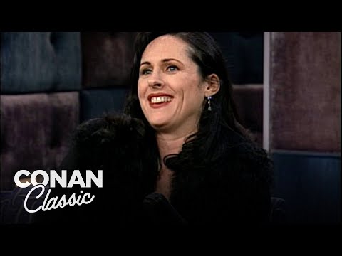 Molly Shannon Snuck Onto A Plane To NYC As A Child | Late Night with Conan O’Brien