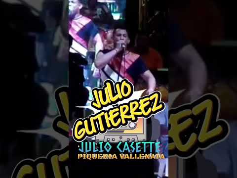 un poeta del Carmen de Bolivar ante uno de Los Venados (Cesar)