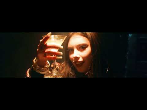 Fefy "La Maldita Escritura de Oro" - Solterísima