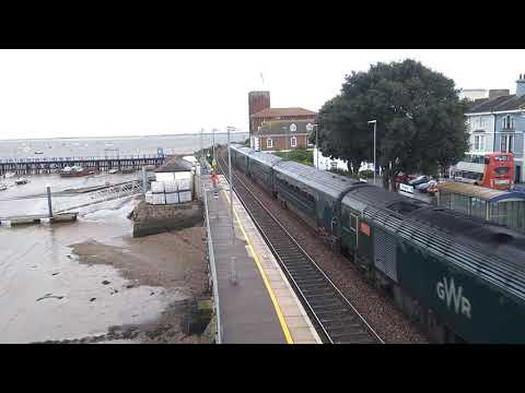 UK Trains.  A GWR Castle Set HST with tones.