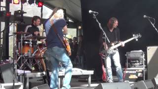 5. . Tony Spinner- She's a hot mess - Bluesmoosefest Groesbeek 28 april 2013