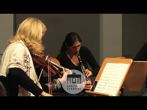 Sharon Kam - Mozart: Clarinet Concerto - Quintet in A Major, K. 581 - Larghetto