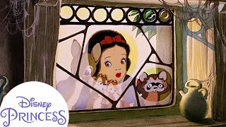 🏡Snow White Finds The Dwarfs&#39; Cottage | Disney Princess | Disney Kids