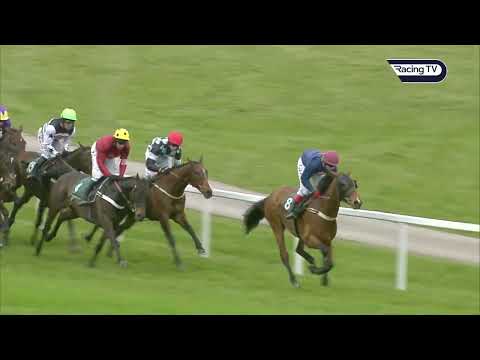 Is this the COOLEST ever winning ride at the Cheltenham Festival? Carberry leaves it so late in 2012