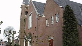 preview picture of video 'Staphorst Overijssel: Kerkklok van de Hervormde kerk (Uurslag)'