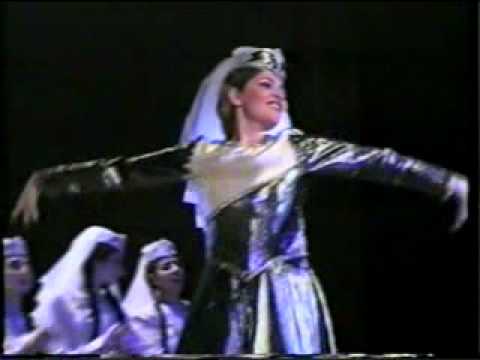 Zankezour Armenian Folk Dance 1999 _Yaman Yar.avi
