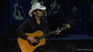 Brad Paisley performs at Glen Campbell&#39;s memorial service, August 24th 2017