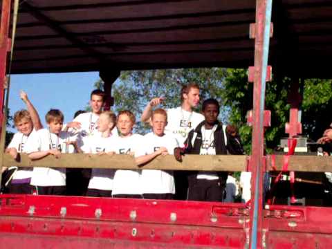 Kampioenen optocht Esto deel 2