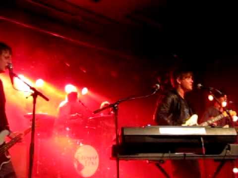 Don't Wake Up - The Kissaway Trail