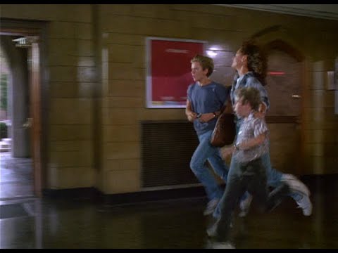 In a hurry - Christine Lahti with River Phoenix in Running on Empty