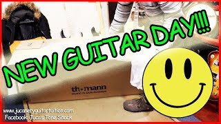 Video thumbnail for NEW GUITAR DAY!! Unboxing My Superb Gibson 2019 Les Paul Classic - Honeyburst by Juca Nery