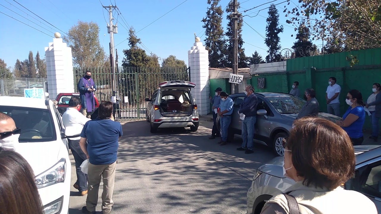 Emotivos funerales de profesor jubilado fallecido por Covid-19