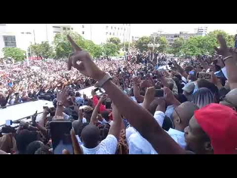 Funeral do músico Azagaia , povo no Poder