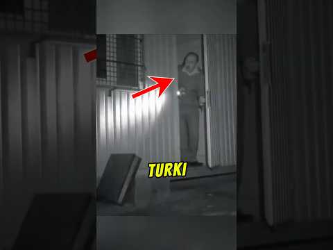 Madu Dicuri Beruang, Pakcik Ini Punya Cara Gila Balas Dendam!