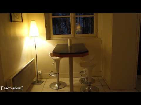 Lofted studio apartment for rent in Hôtel-de-Ville, Paris 4 - Spotahome (ref 113044)