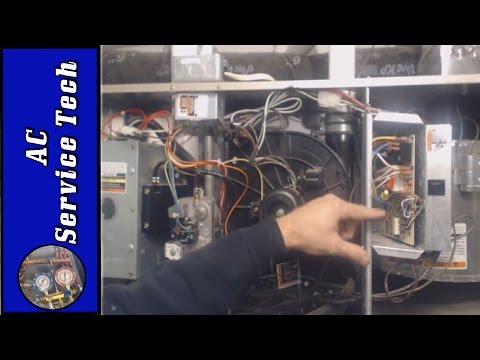 Leaking Refrigerant Replace the Leaky Schrader Valve without Removing the Refrigerant Shown