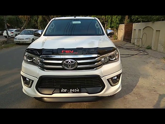 Toyota Hilux Revo V Automatic 2.8 2018 Toyota Hilux Revo V Automatic 2.8 2018 Video