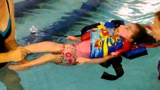 Kayli kicks for the first time since her 32 minutes without oxygen, in aquatic therapy today!