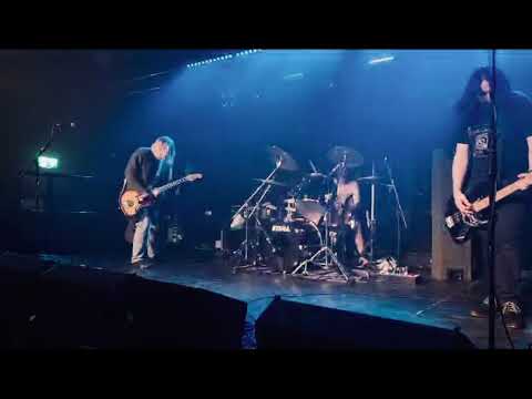 Nirvana UK….Nirvana tribute band “Scentless apprentice”