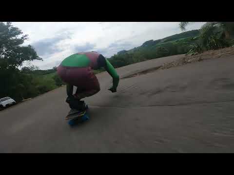 MARCELO SALVI ACELERANDO NO OFF THE WALL || Downhill Skateboarding