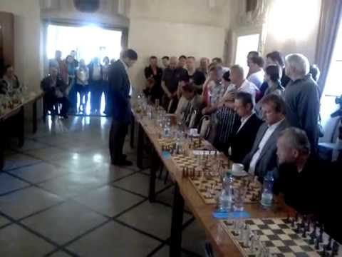 Viši Ánand , simultánka v Praze