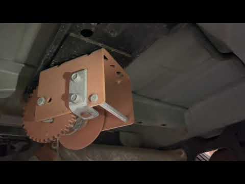 2005-2010 Grand Cherokee - Spare Tire Winch Substitution