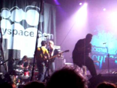 HOLDING.SKY - Paper Dolls (Live @ Taste Of Chaos 2006 - Toronto)