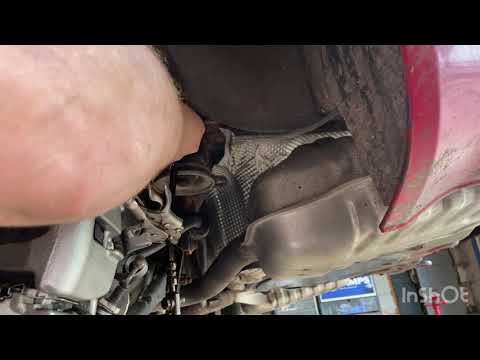 Audi A4 brake hose replacement | Rear to caliper