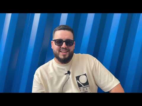 Jonec sobre alegadamente ser estrábico " Vamos manter o misterio"