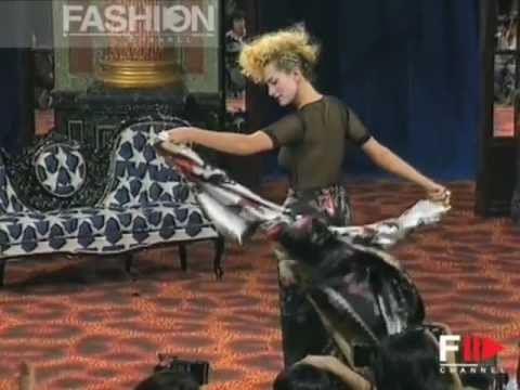 "Vivienne Westwood" Spring Summer 1995 Paris 6 of 7 pret a porter woman by FashionChannel