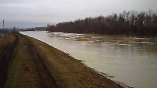preview picture of video 'il fiume secchia in piena'