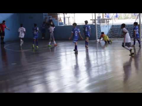 DEFESA (1) DO GOLEIRO BERNARDO - GRAJAÚ COUNTRY X AABB PONTO FUTURO - SUB 11