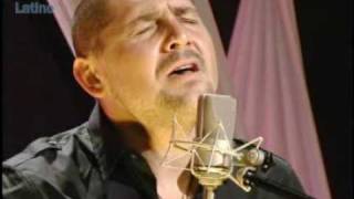 Reyli nos canta &quot;Que Nos Paso&quot;