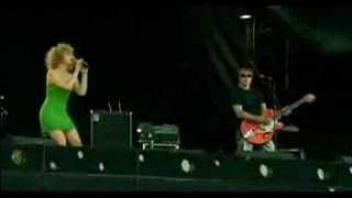 Hooverphonic - The World is Mine Live at werchter 2006