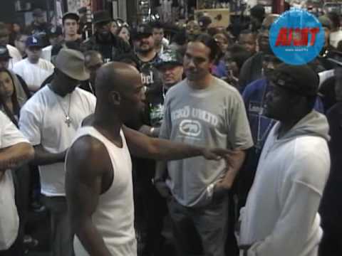 Strayt Paper vs Skitso