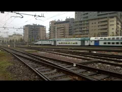 Incrocio tra S8 - Milano Greco 06/10/2015