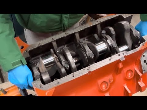 440 V8 Mopar Engine Rebuild Step 6 - Crankshaft Install Main Cap Torque