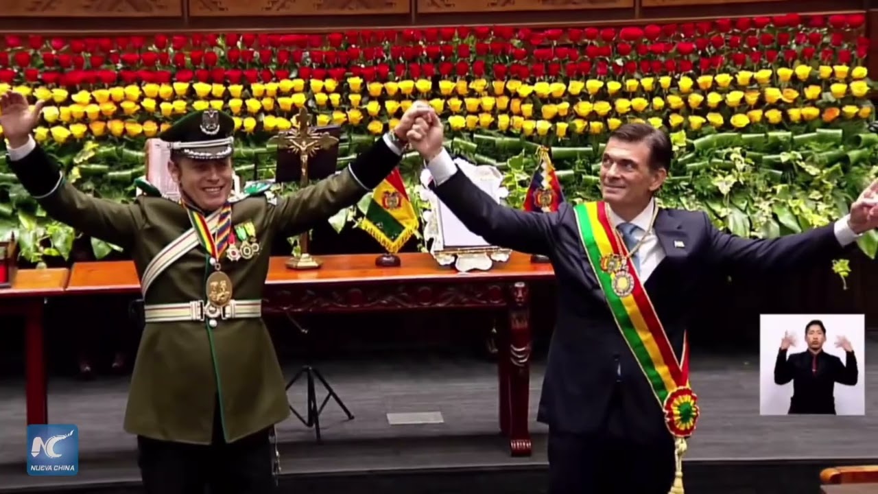Rodrigo Paz asume presidencia de Bolivia y promete cinco años de servicio y no de poder