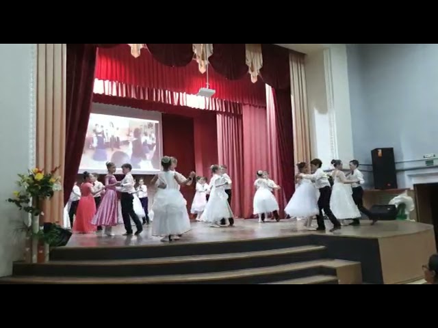 “Мирас” коллективы биюләре белән азнакайлыларны куандырды