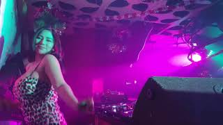 Download lagu DJ RIRIN VELICIA BREAKBEAT TERBARU SUPER BASS mp3