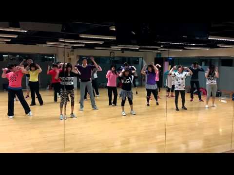 105/3/3 Hello Venus - 我是藝術 I'm ill ..學生全體版....(^(工)^)....熊