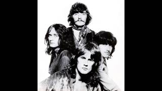 Ten Years After - She Lies In The Morning