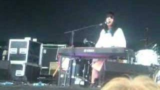 bat for lashes - bats mouth live