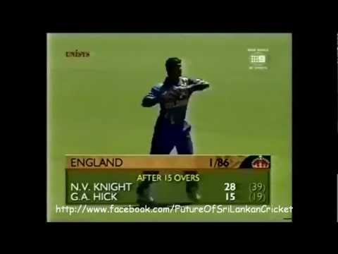 Arajuna walks out with team as Ross Emerson No balls Murali