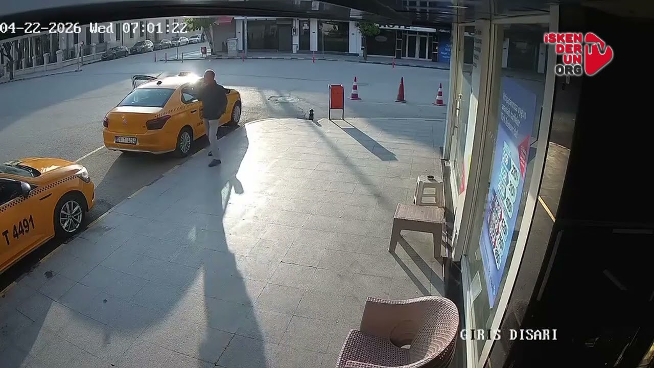 Satırlı saldırı güvenlik anlar kamerasında