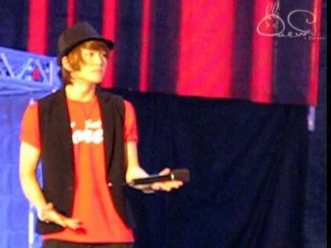 [Fancam] 100629 SHINee Onew- Ring Ding Dong (slipping + dropping hat) @ National Festival